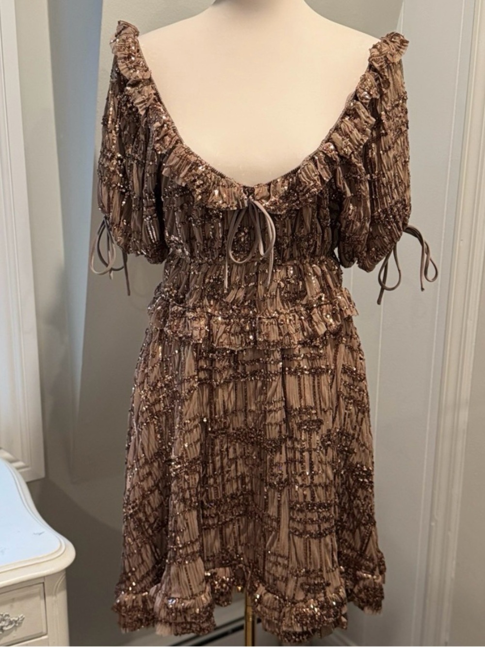 NWT En Saison Brown Sequin Ruffle Mini Dress Size Small - Picture 2 of 15
